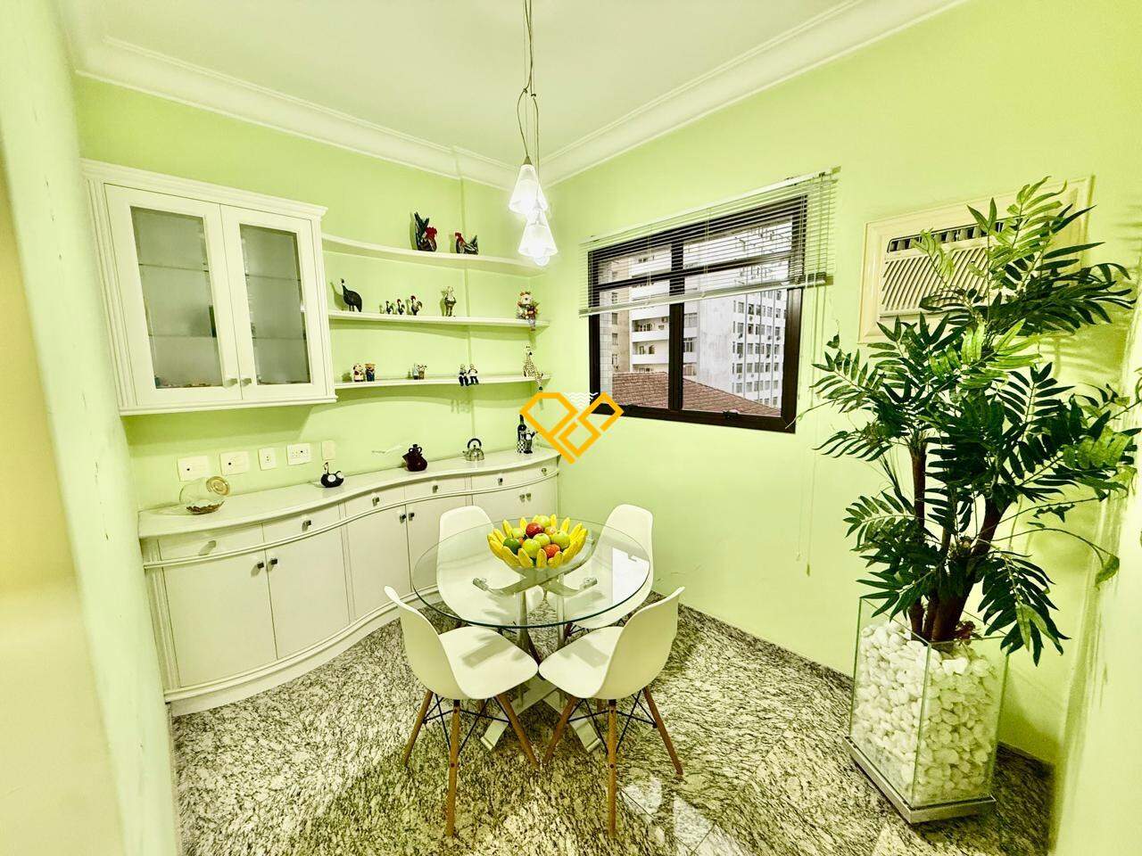 Apartamento à venda no Embaré: Sala de jantar