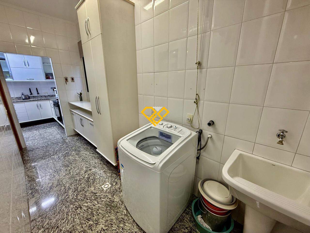 Apartamento à venda no Embaré: Área de serviço