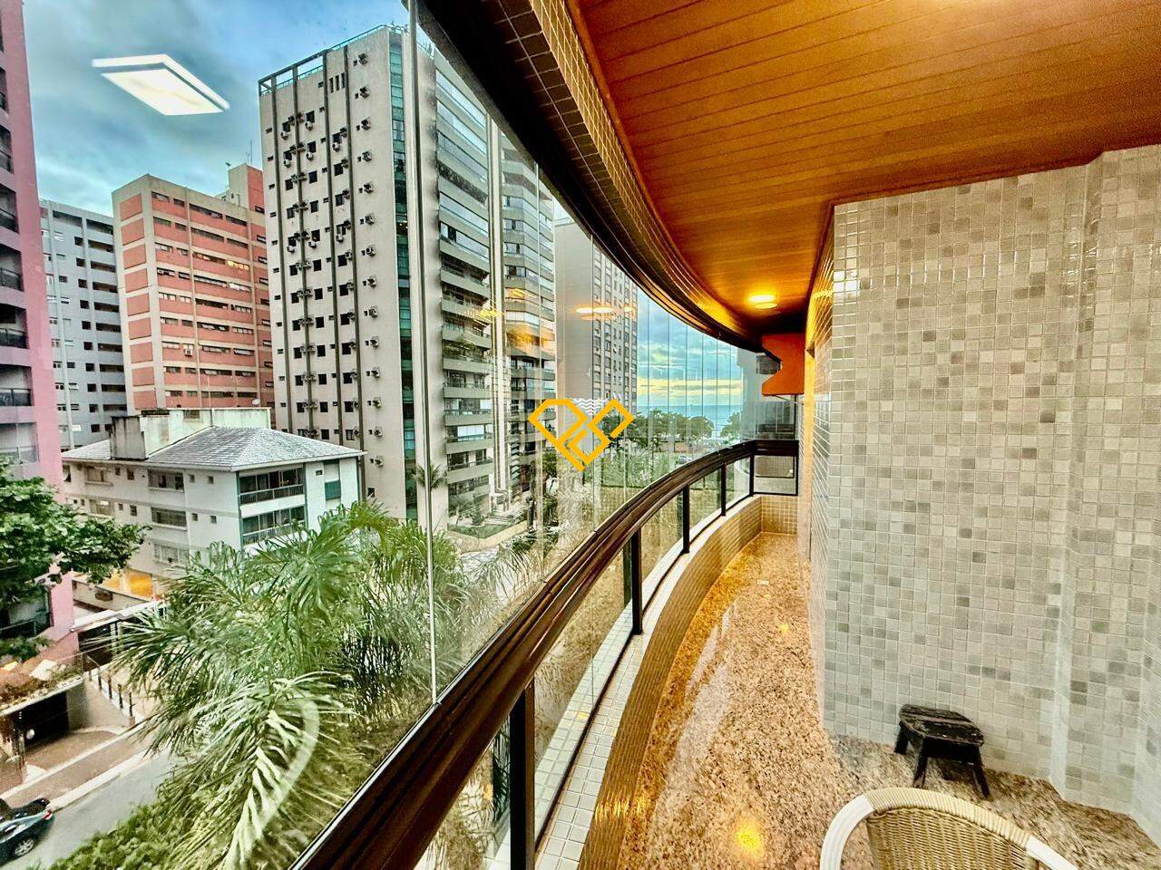 Apartamento à venda no Embaré: Varanda