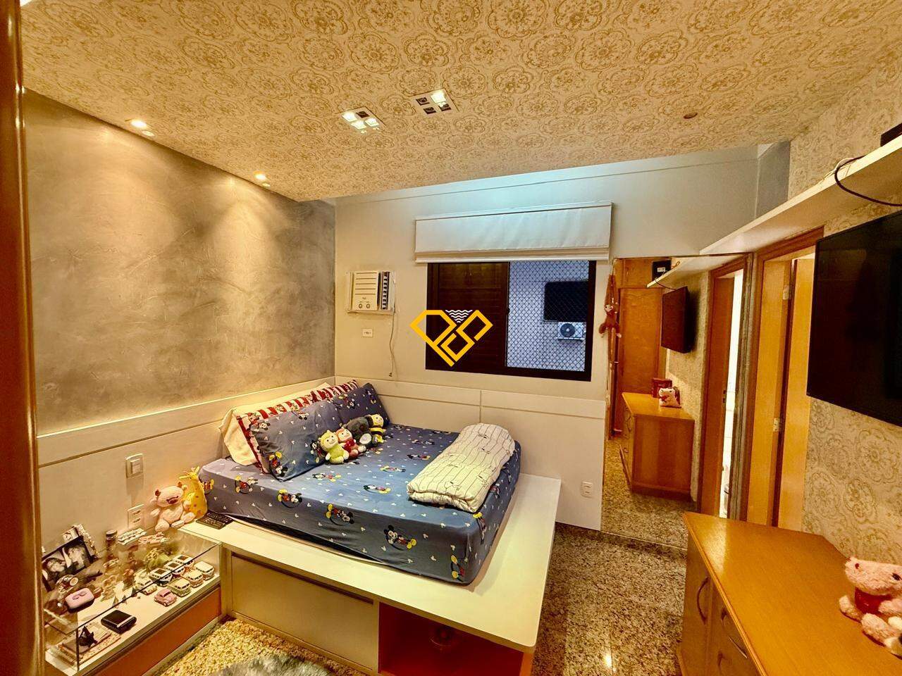 Apartamento à venda no Embaré: Suíte 1