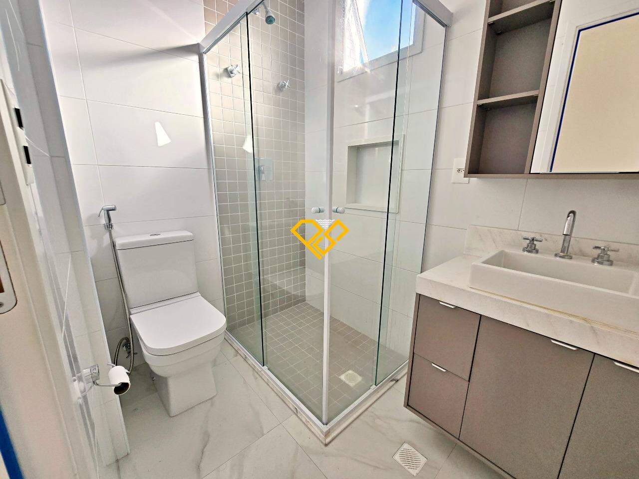 Apartamento para aluguel no Ponta da Praia: Wc social