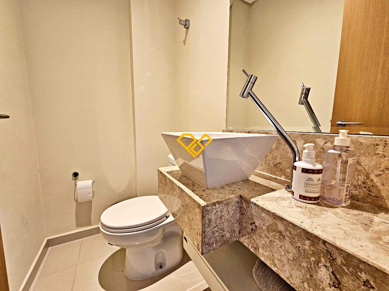 Apartamento à venda no Boqueirão: Lavabo