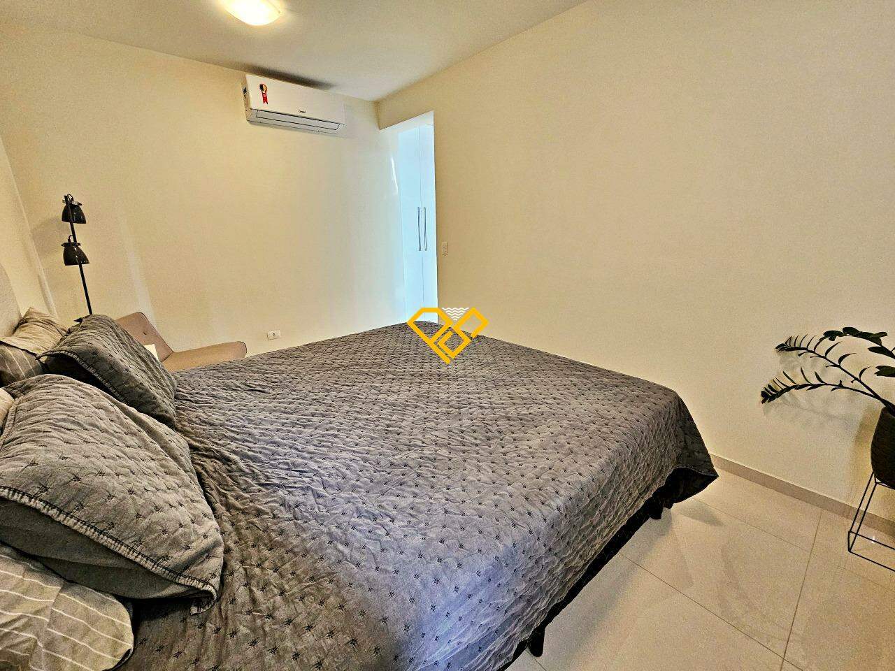 Apartamento à venda no Boqueirão: Dormitório 1 - Suíte