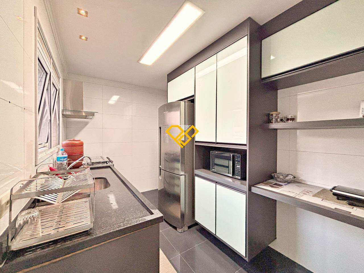 Apartamento à venda no Ponta da Praia: Cozinha
