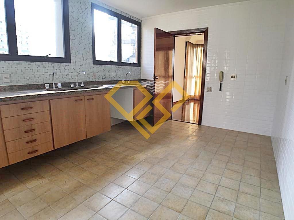 Apartamento à venda no Embaré: 