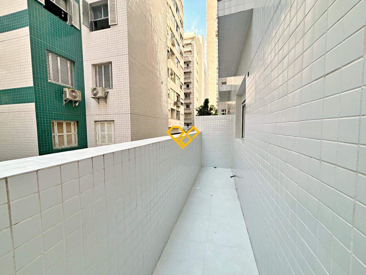 Apartamento à venda no Embaré: Varanda