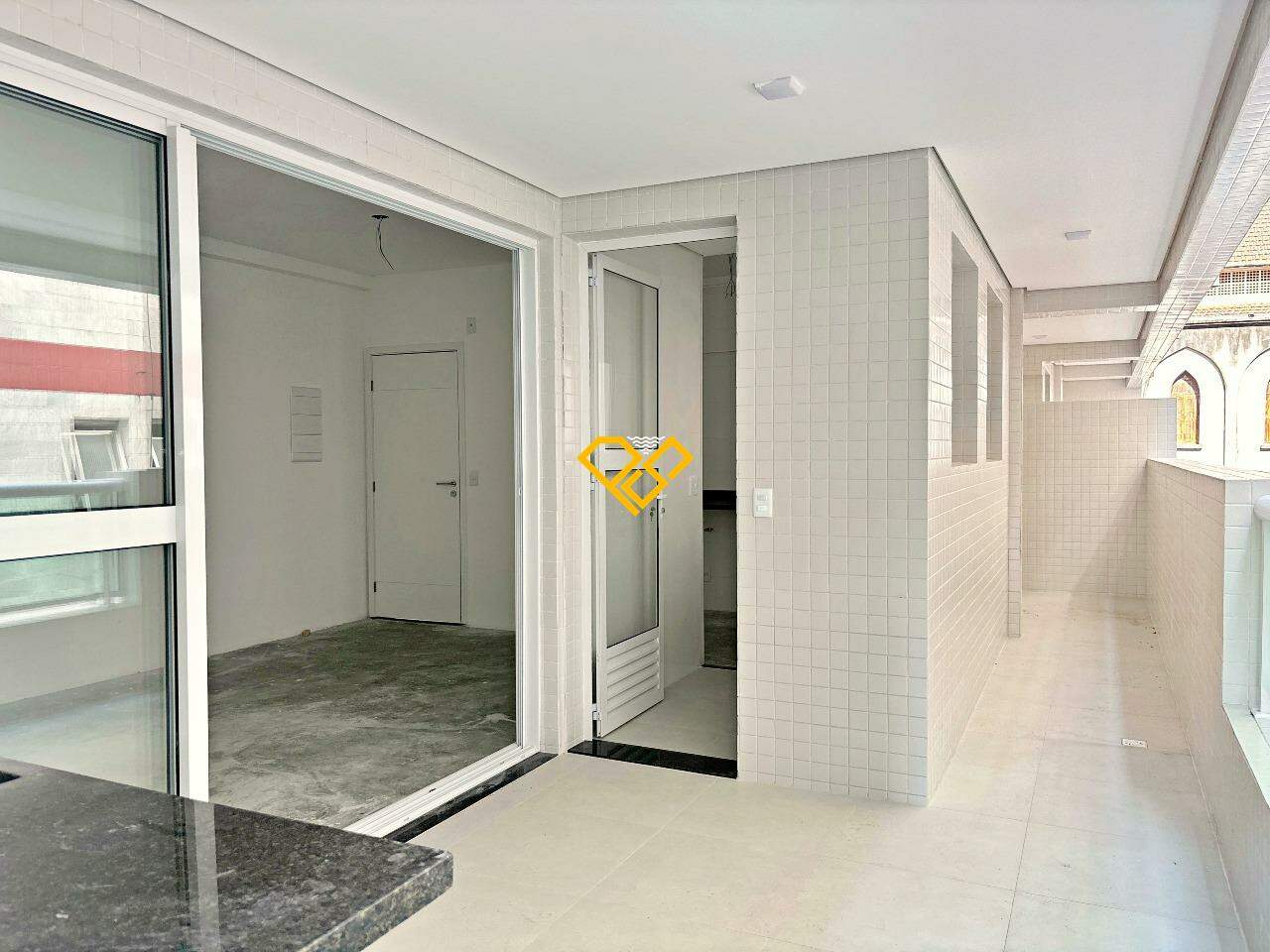 Apartamento à venda no Embaré: Varanda