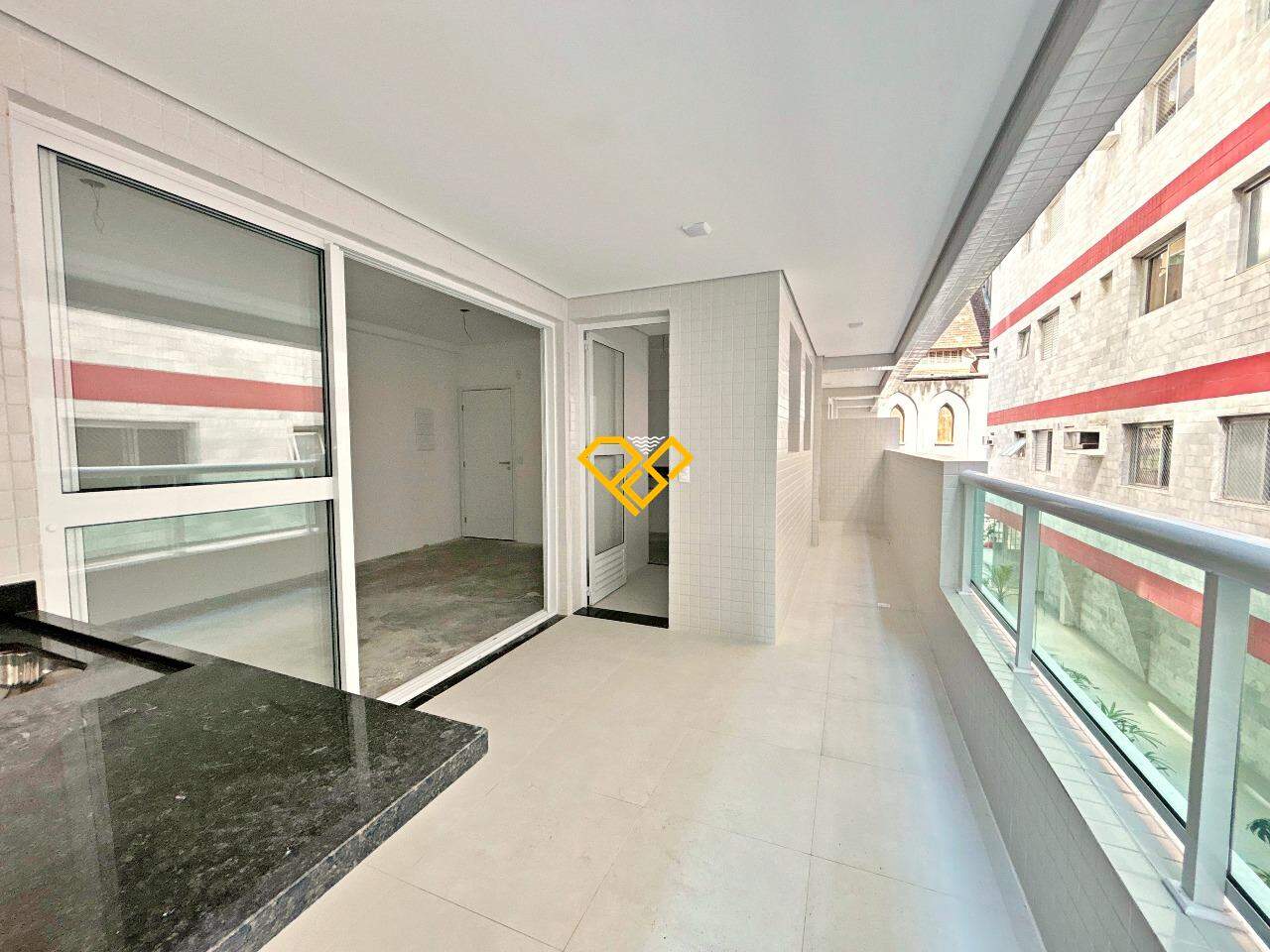 Apartamento à venda no Embaré: Varanda