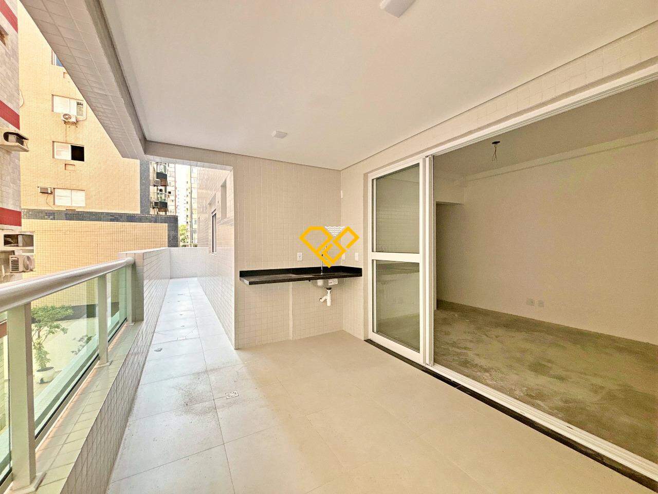 Apartamento à venda no Embaré: Varanda