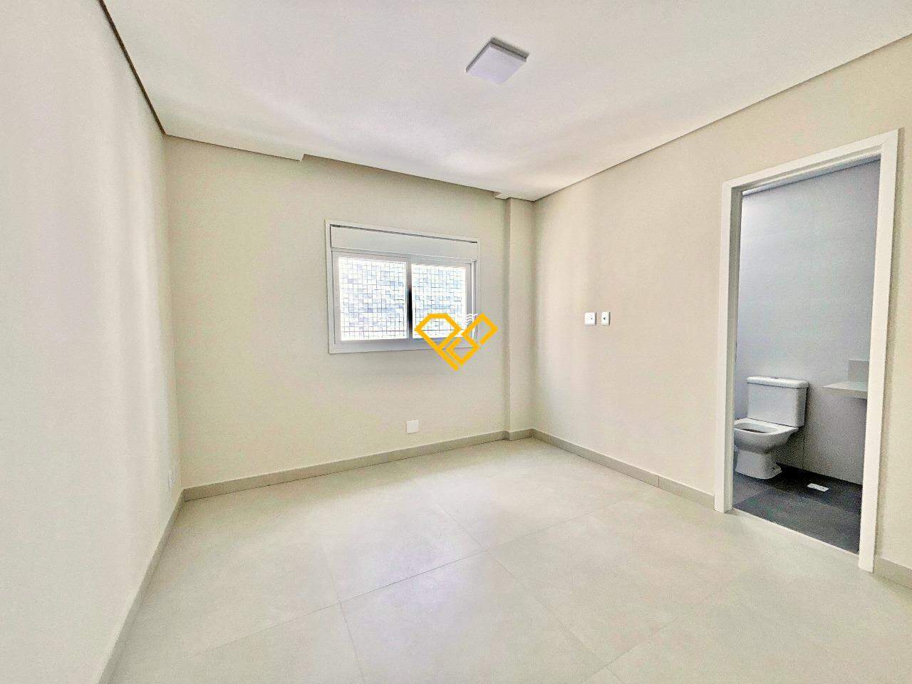 Apartamento à venda no Embaré: Suíte 2