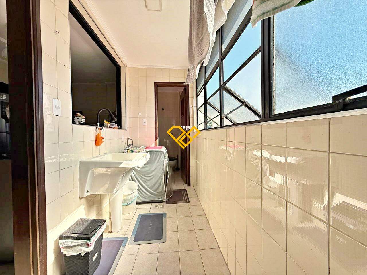 Apartamento à venda no Marapé: Área de serviço