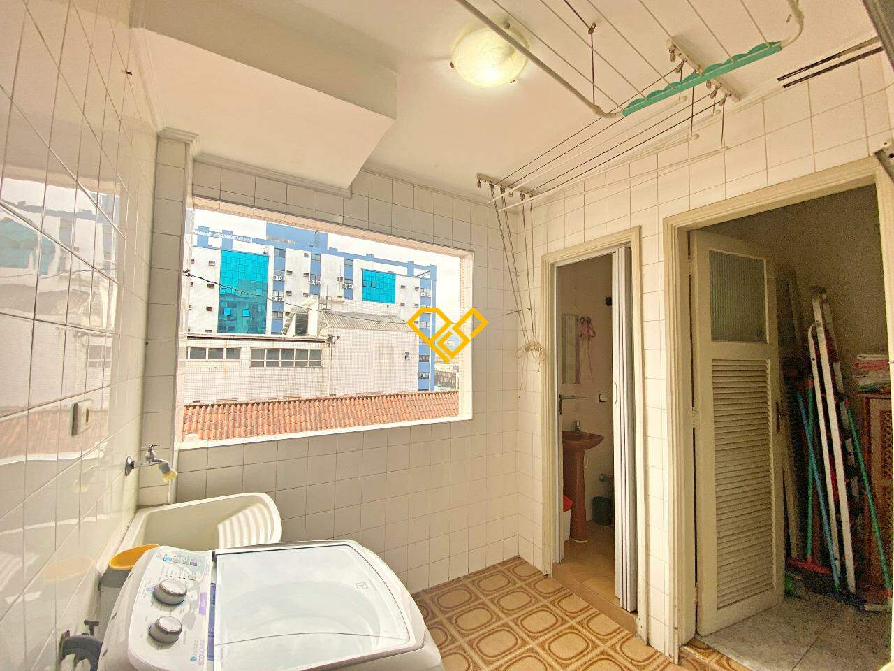 Apartamento à venda no Vila Mathias: Área de serviço