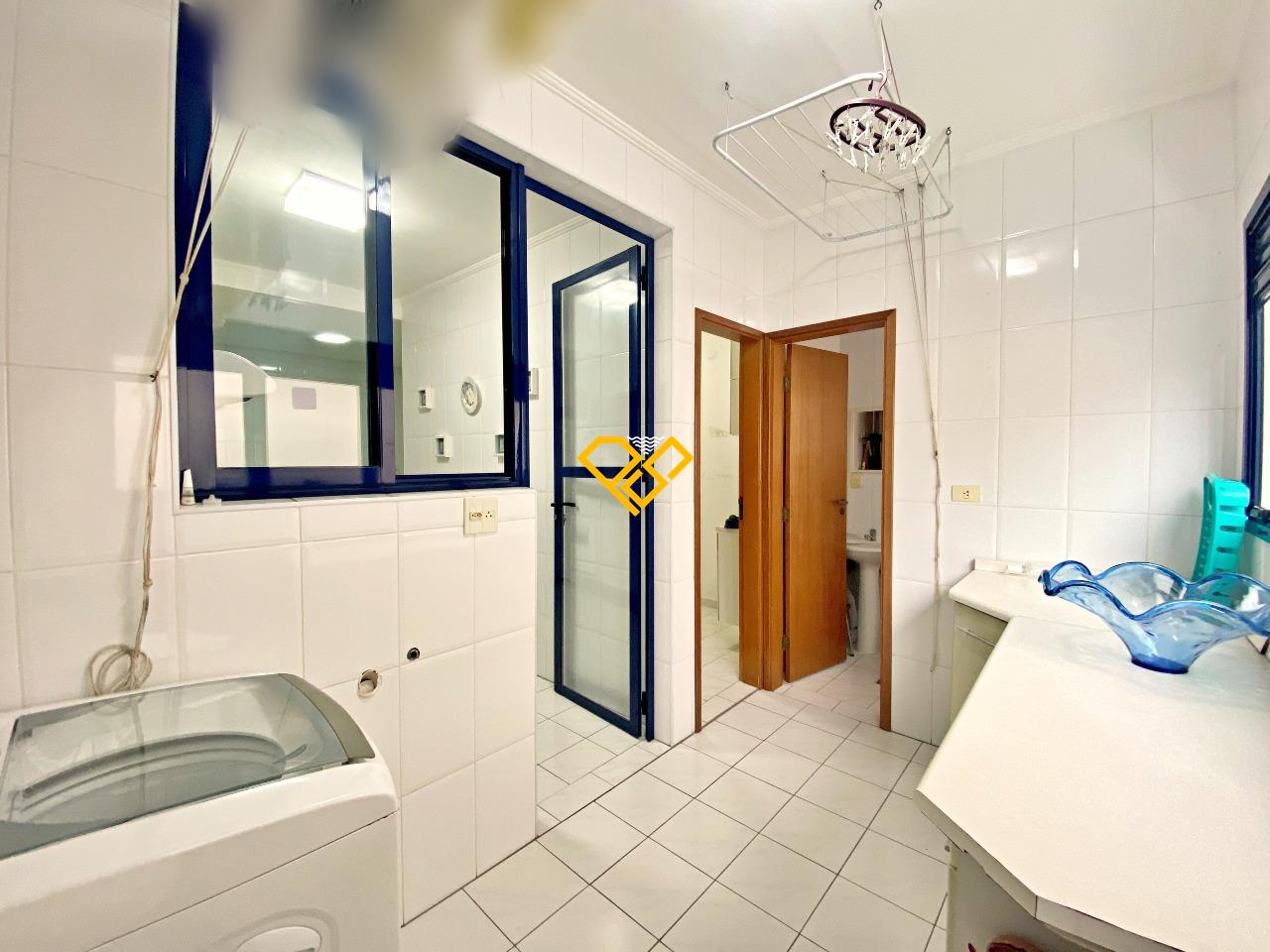 Apartamento à venda no Ponta da Praia: Área de serviço