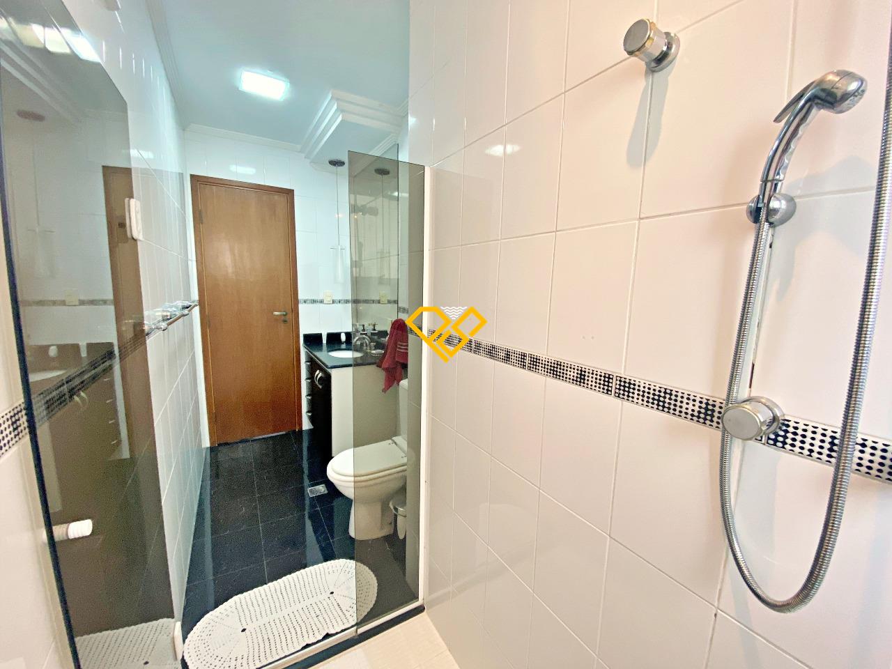 Apartamento à venda no Ponta da Praia: Wc social