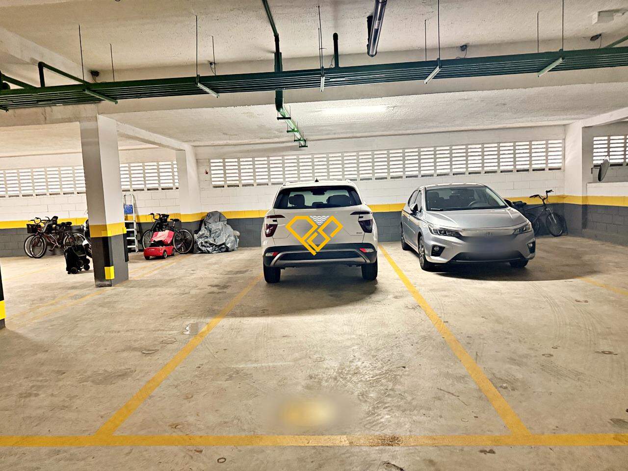 Apartamento à venda no Aparecida: Garagem