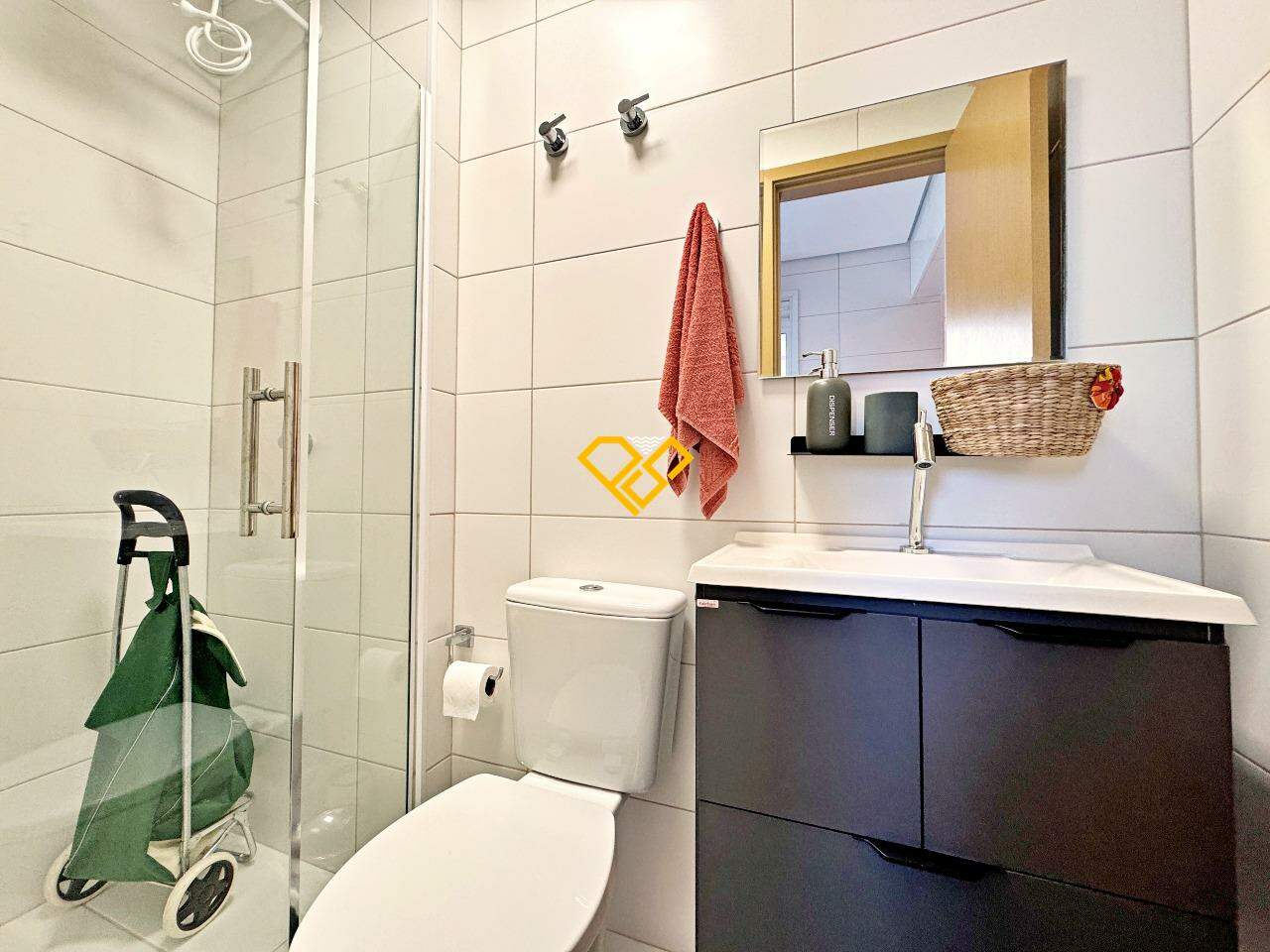 Apartamento à venda no Aparecida: Wc de serviço