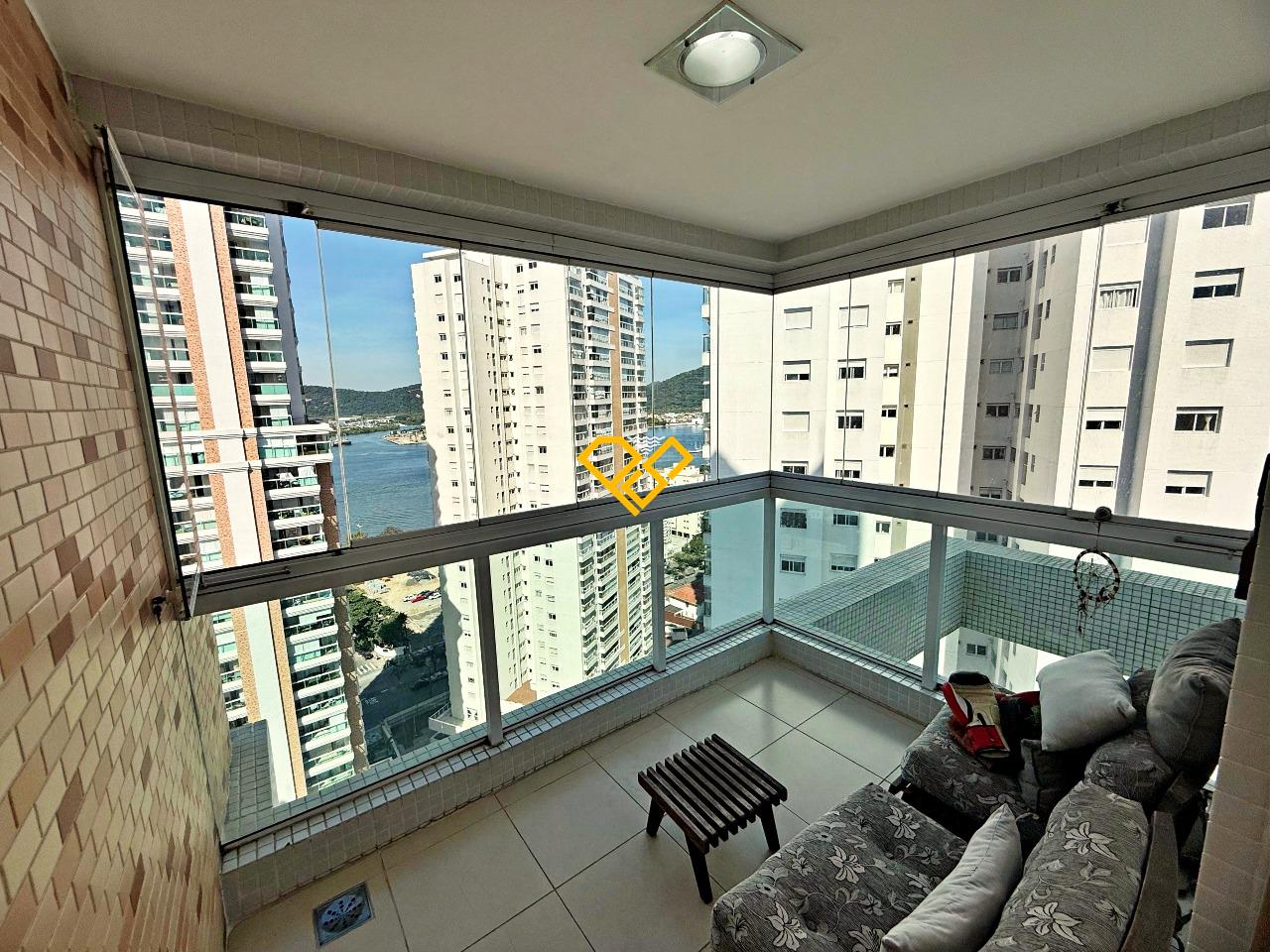 Apartamento à venda no Ponta da Praia: Varanda