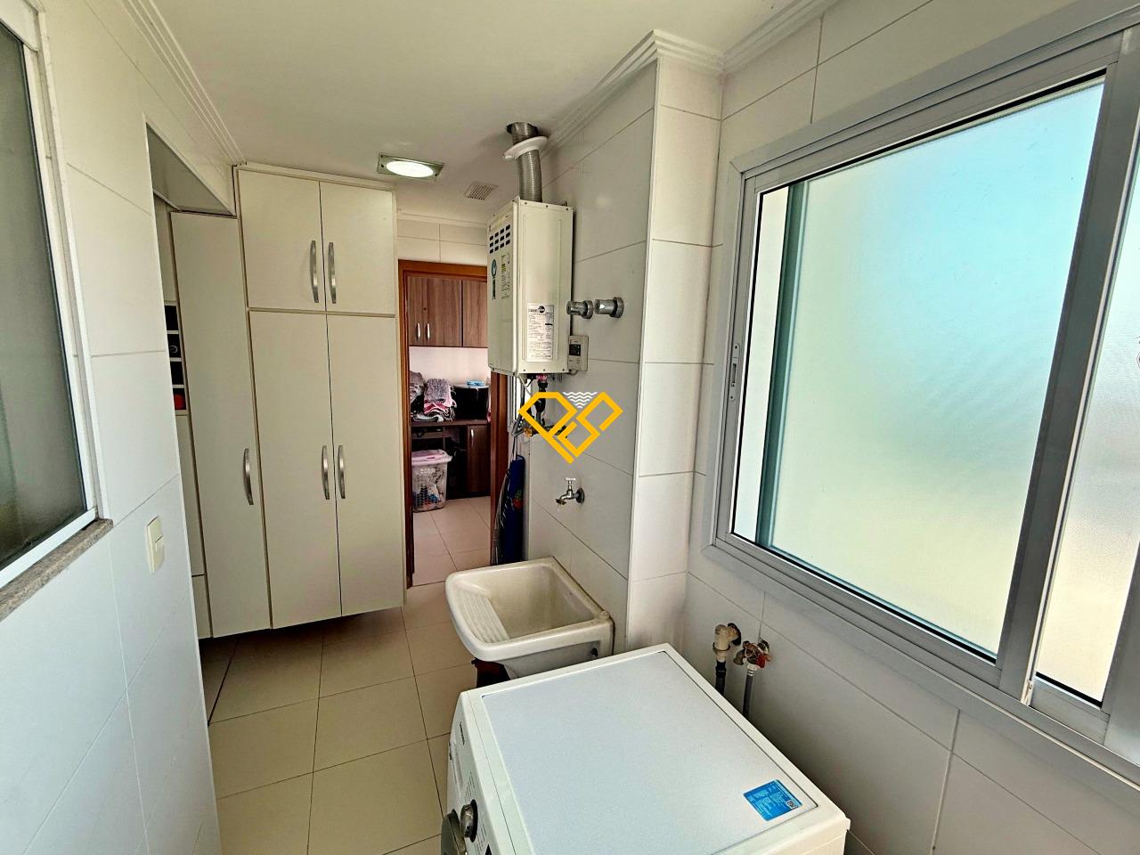 Apartamento à venda no Ponta da Praia: Área de serviço