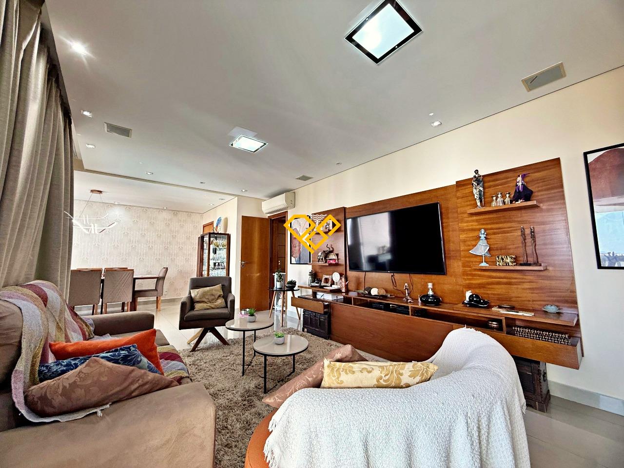 Apartamento à venda no Ponta da Praia: Sala