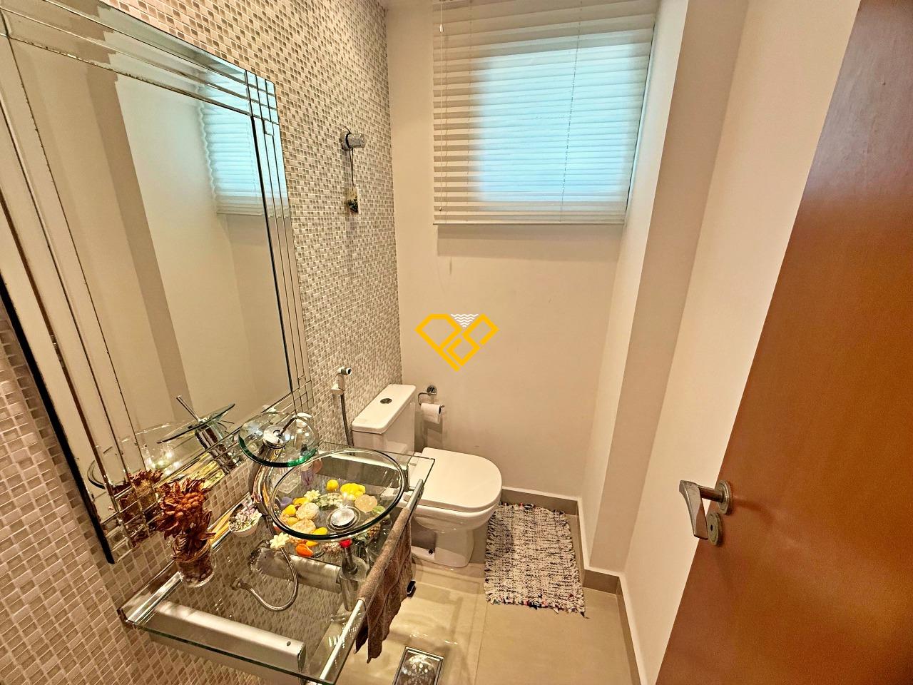 Apartamento à venda no Ponta da Praia: Lavabo