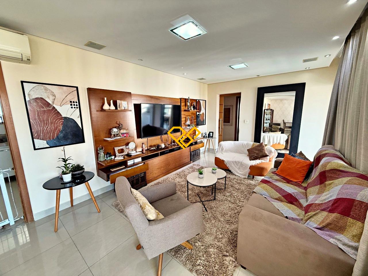 Apartamento à venda no Ponta da Praia: Sala