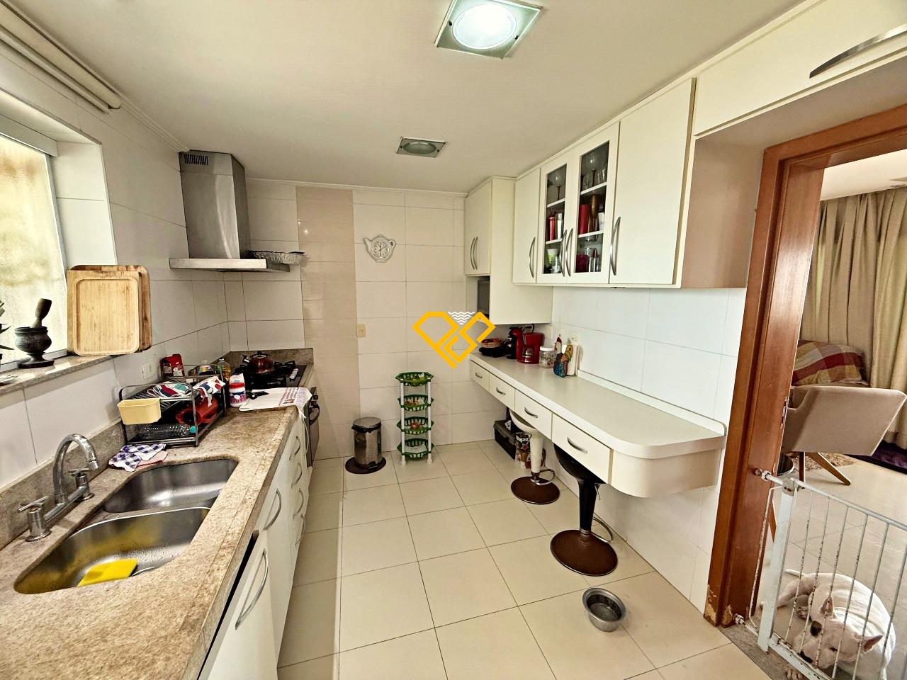 Apartamento à venda no Ponta da Praia: Cozinha