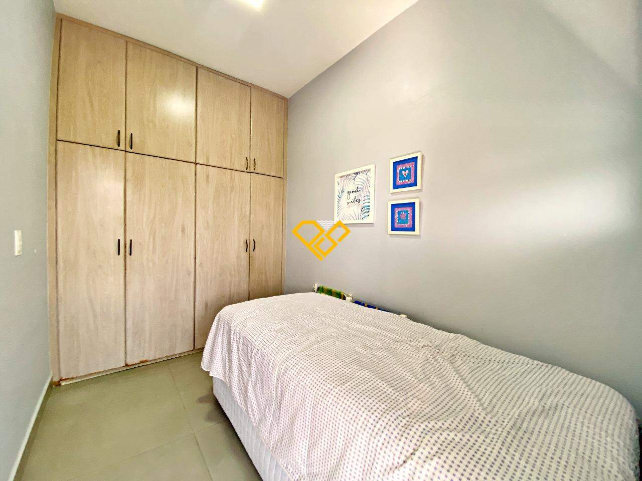 Apartamento à venda no Ponta da Praia: Dependência