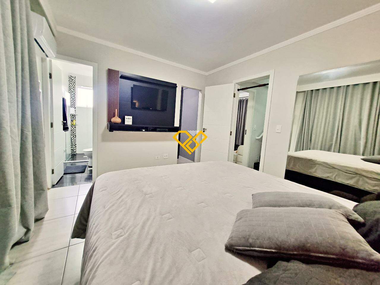 Casa à venda no Embaré: Suíte 1