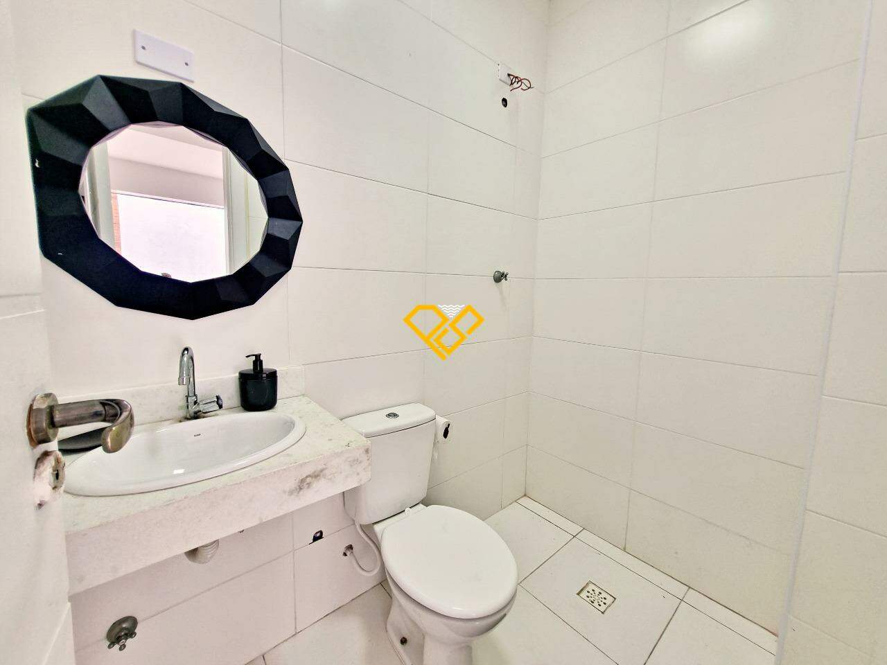 Casa à venda no Embaré: Wc garagem