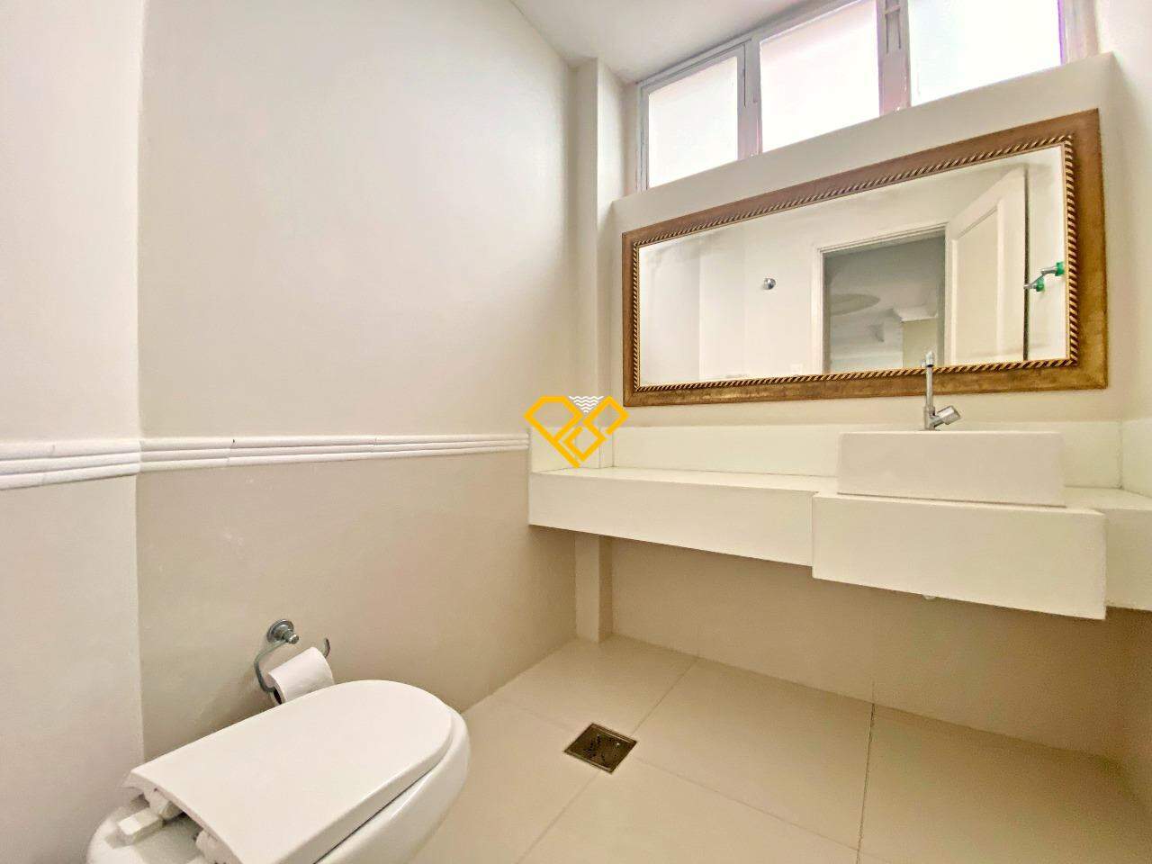 Apartamento à venda no Boqueirão: Lavabo