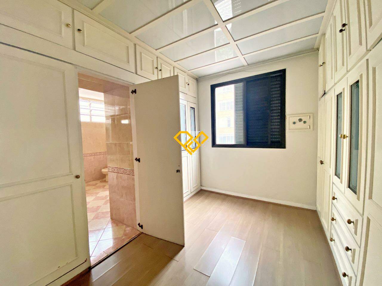 Apartamento à venda no Boqueirão: Dormitório 1 - suíte - closet