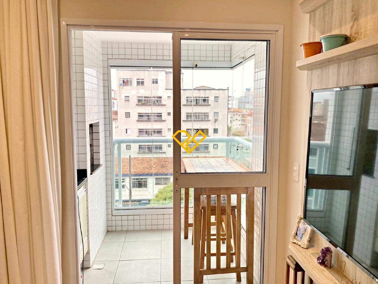 Apartamento à venda no Embaré: Varanda com churrasqueira