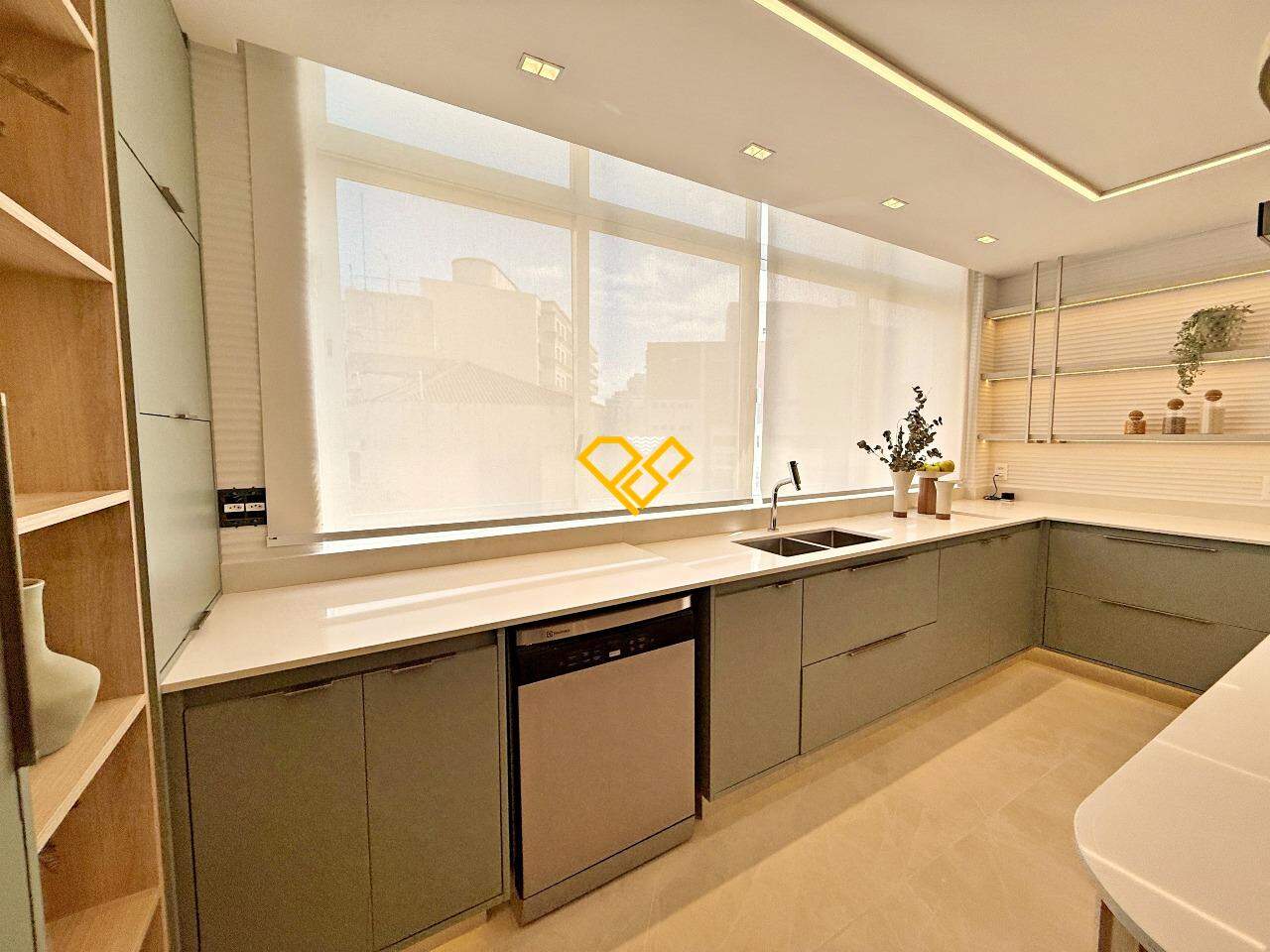 Apartamento à venda no Gonzaga: Cozinha