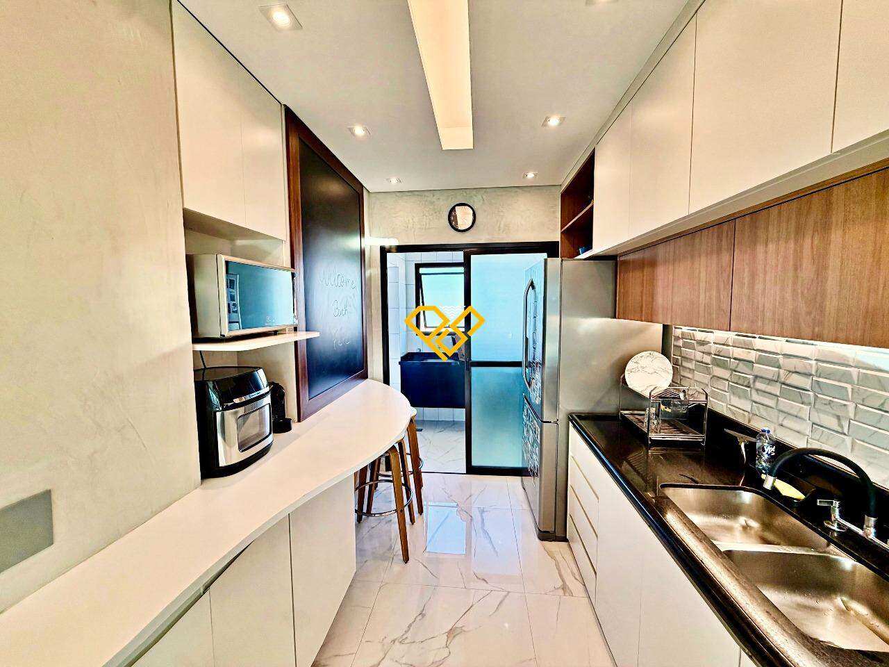 Apartamento à venda no Gonzaga: Cozinha