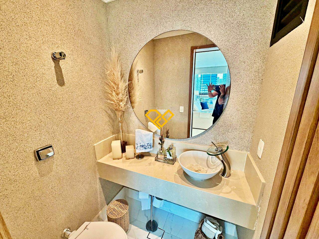 Apartamento à venda no Gonzaga: Lavabo