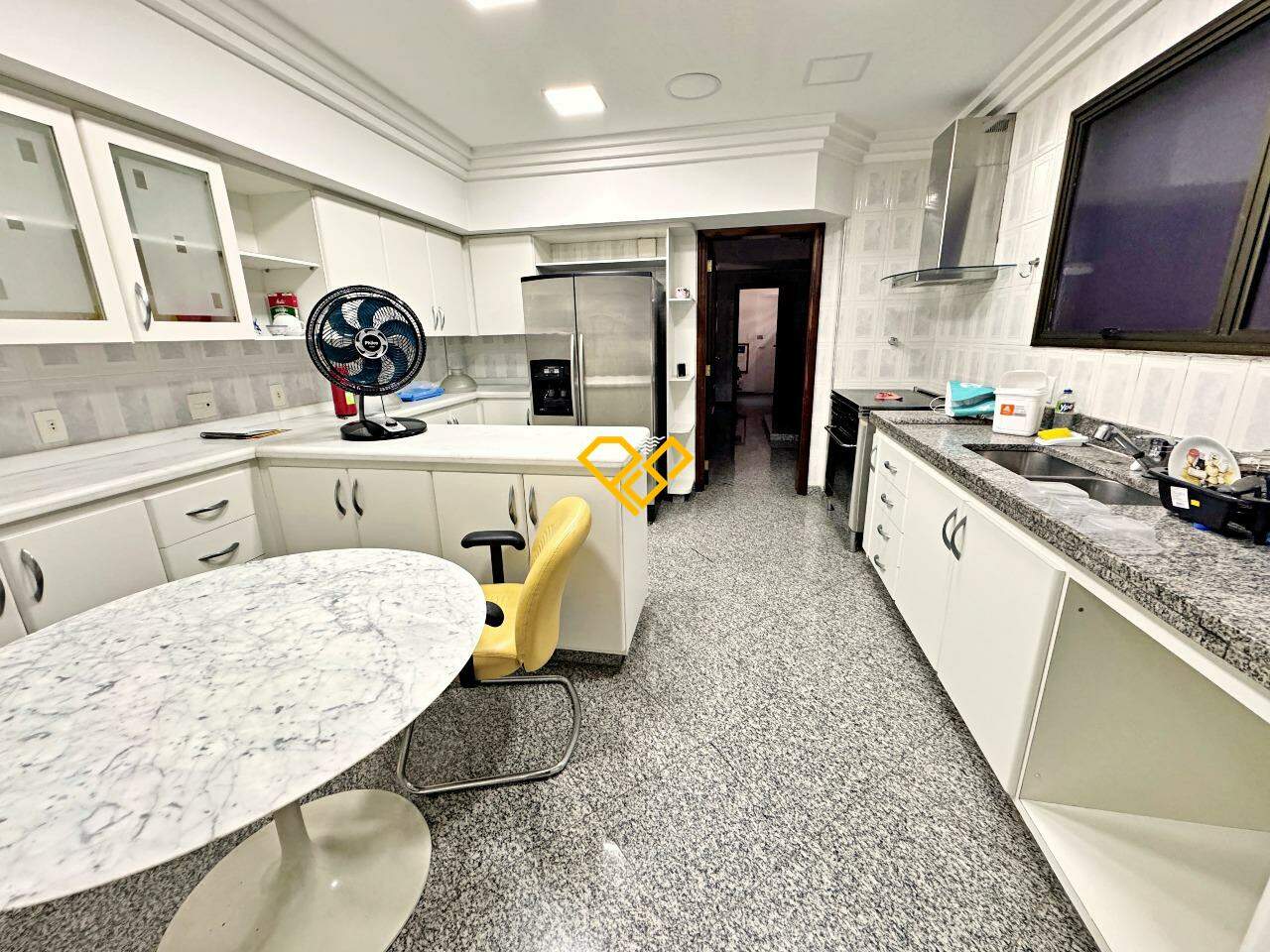 Apartamento à venda no Aparecida: Cozinha