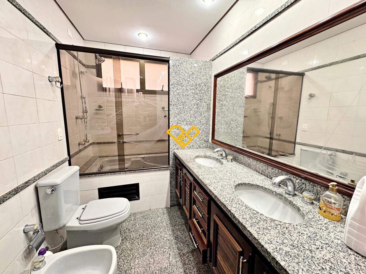 Apartamento à venda no Aparecida: Wc suíte 2