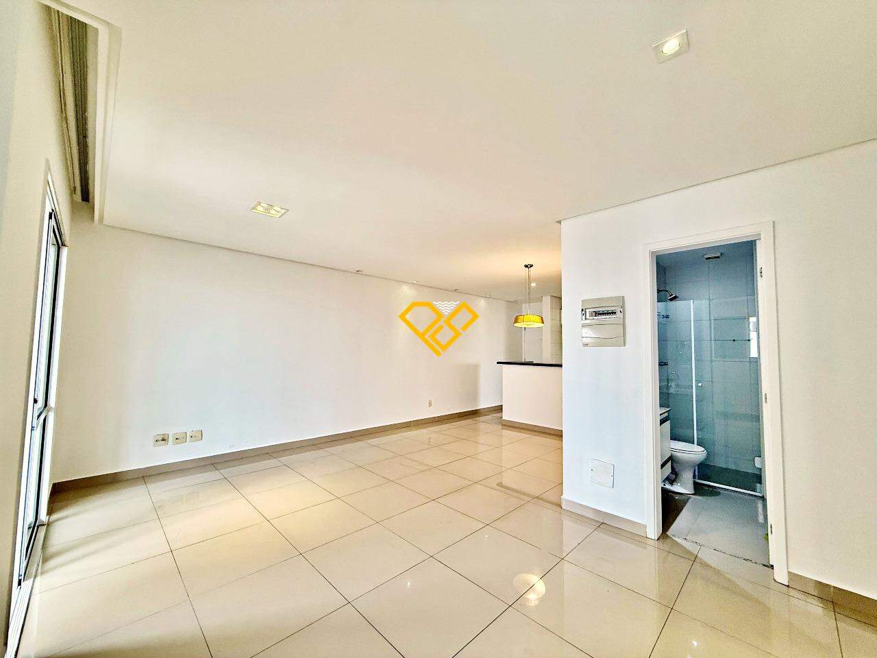 Apartamento à venda no Ponta da Praia: Sala