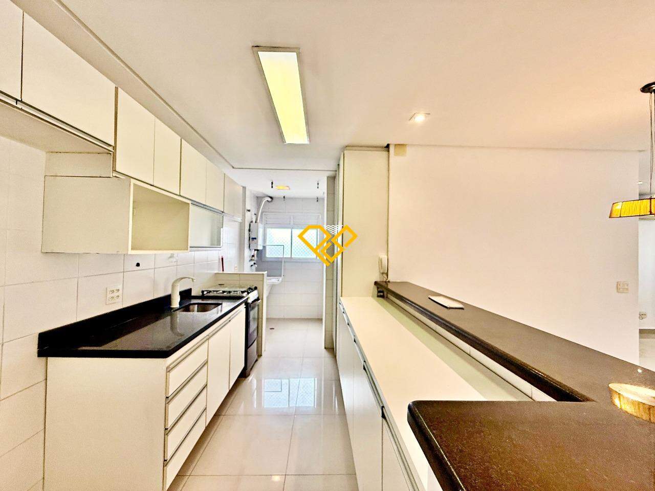 Apartamento à venda no Ponta da Praia: Cozinha