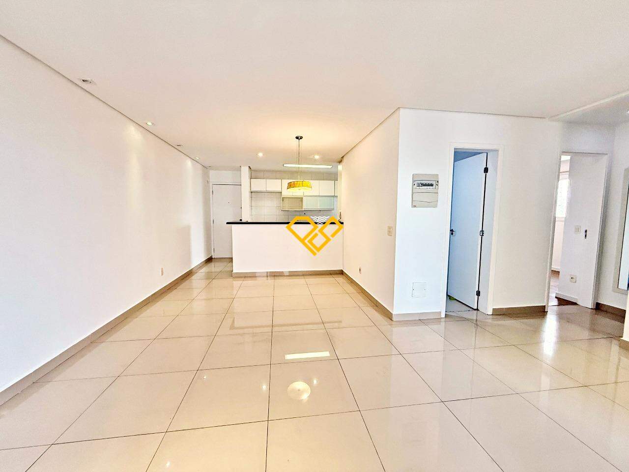 Apartamento à venda no Ponta da Praia: Sala