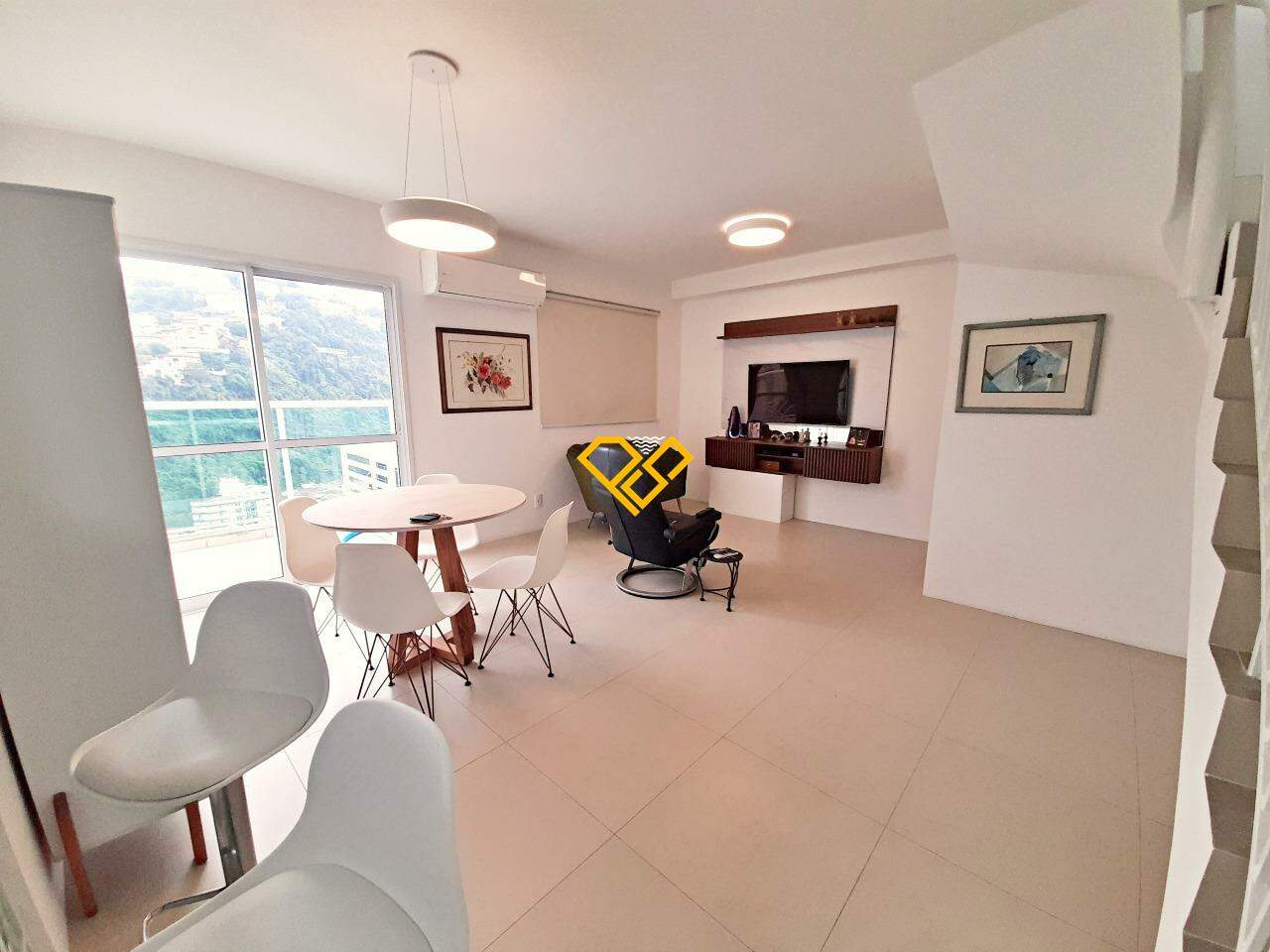 Apartamento Duplex à venda no José Menino: Sala