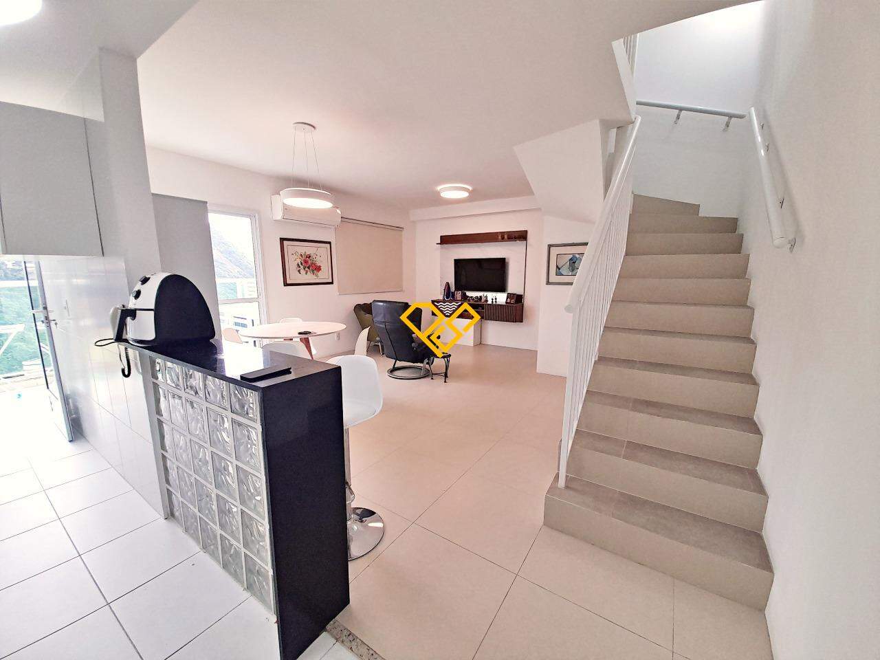 Apartamento Duplex à venda no José Menino: Sala
