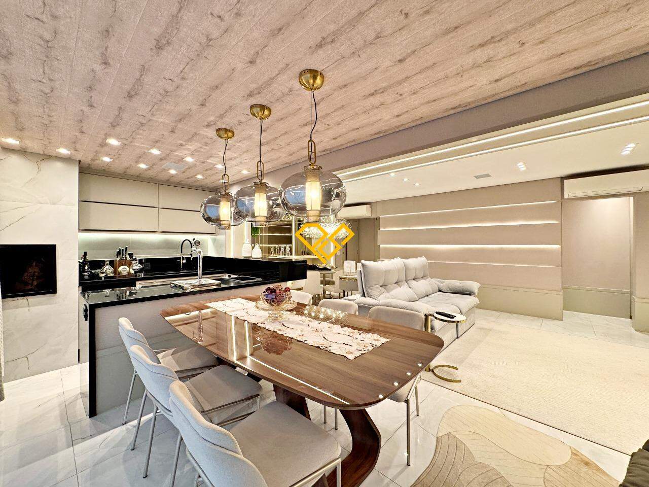 Apartamento à venda no Ponta da Praia: Varanda