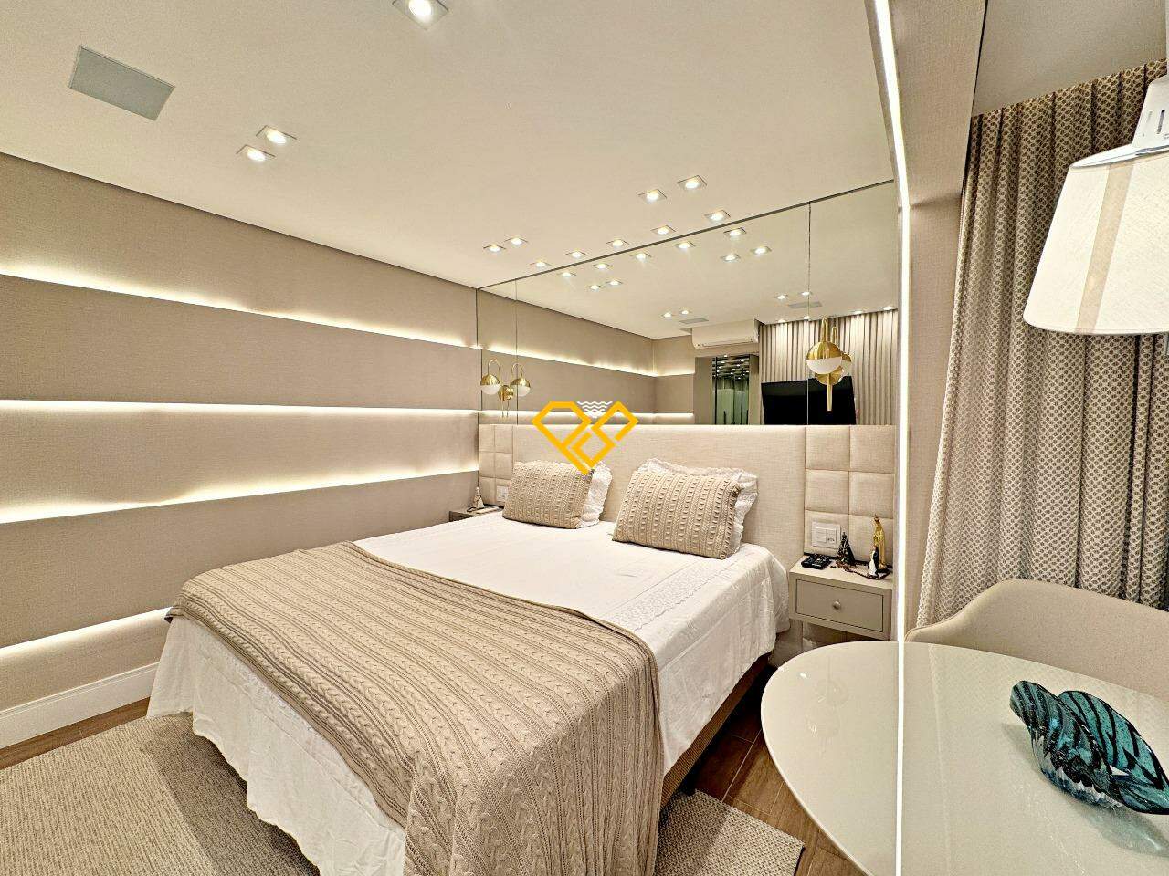 Apartamento à venda no Ponta da Praia: Dormitório 1 - suíte master