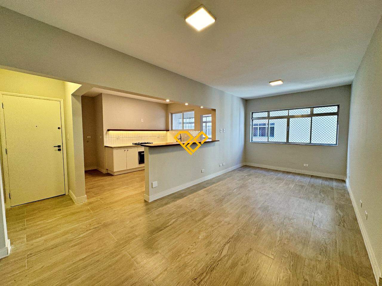 Apartamento à venda no Ponta da Praia: Sala