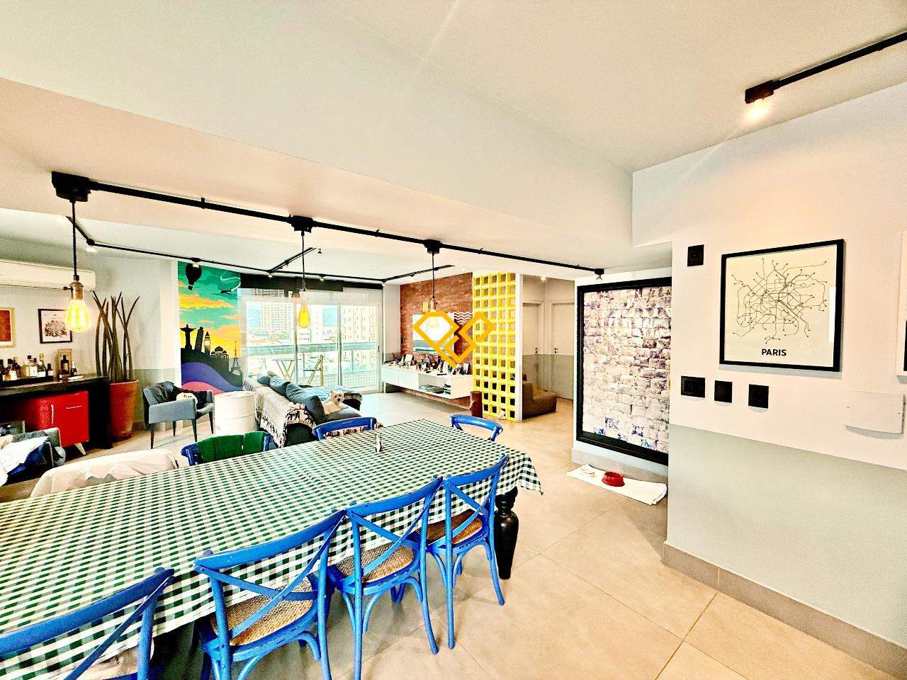 Apartamento à venda no Ponta da Praia: Sala