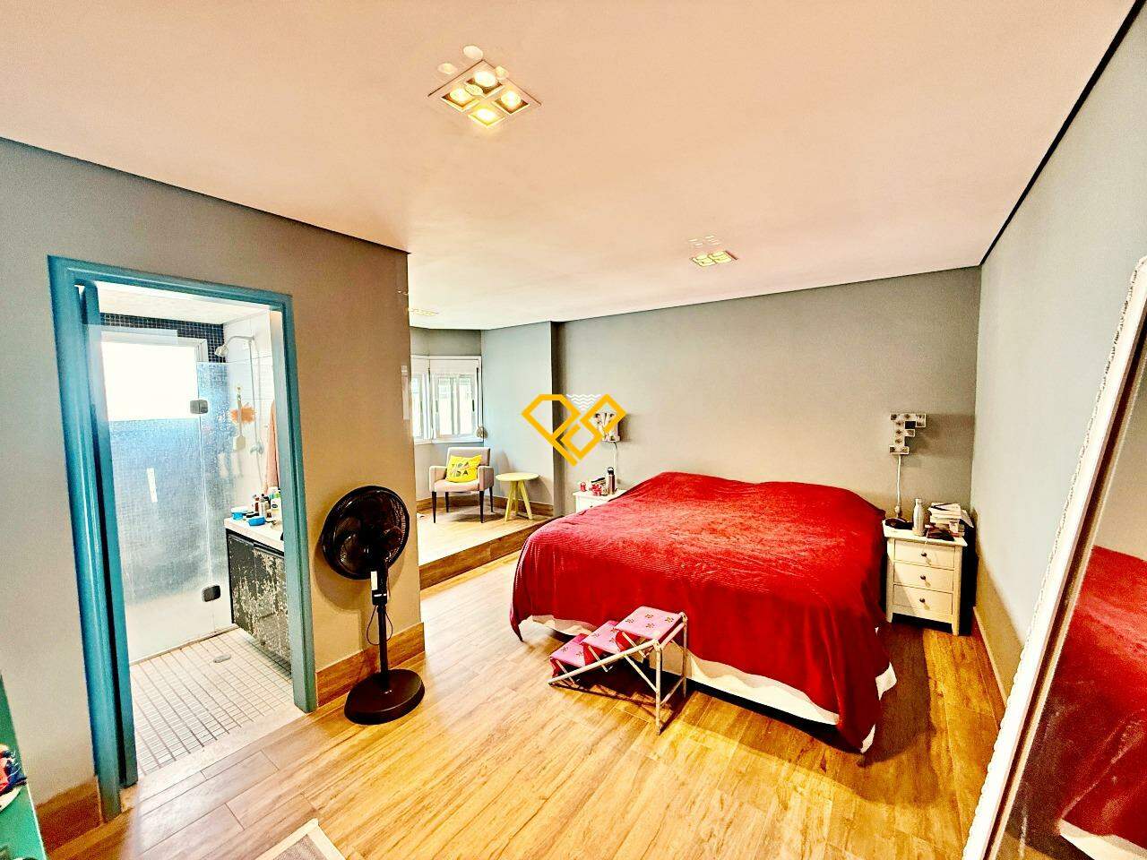 Apartamento à venda no Ponta da Praia: Dormitório - suíte