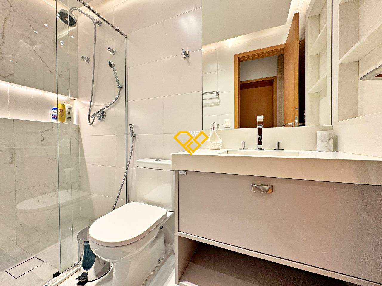 Apartamento para aluguel no Gonzaga: Wc social