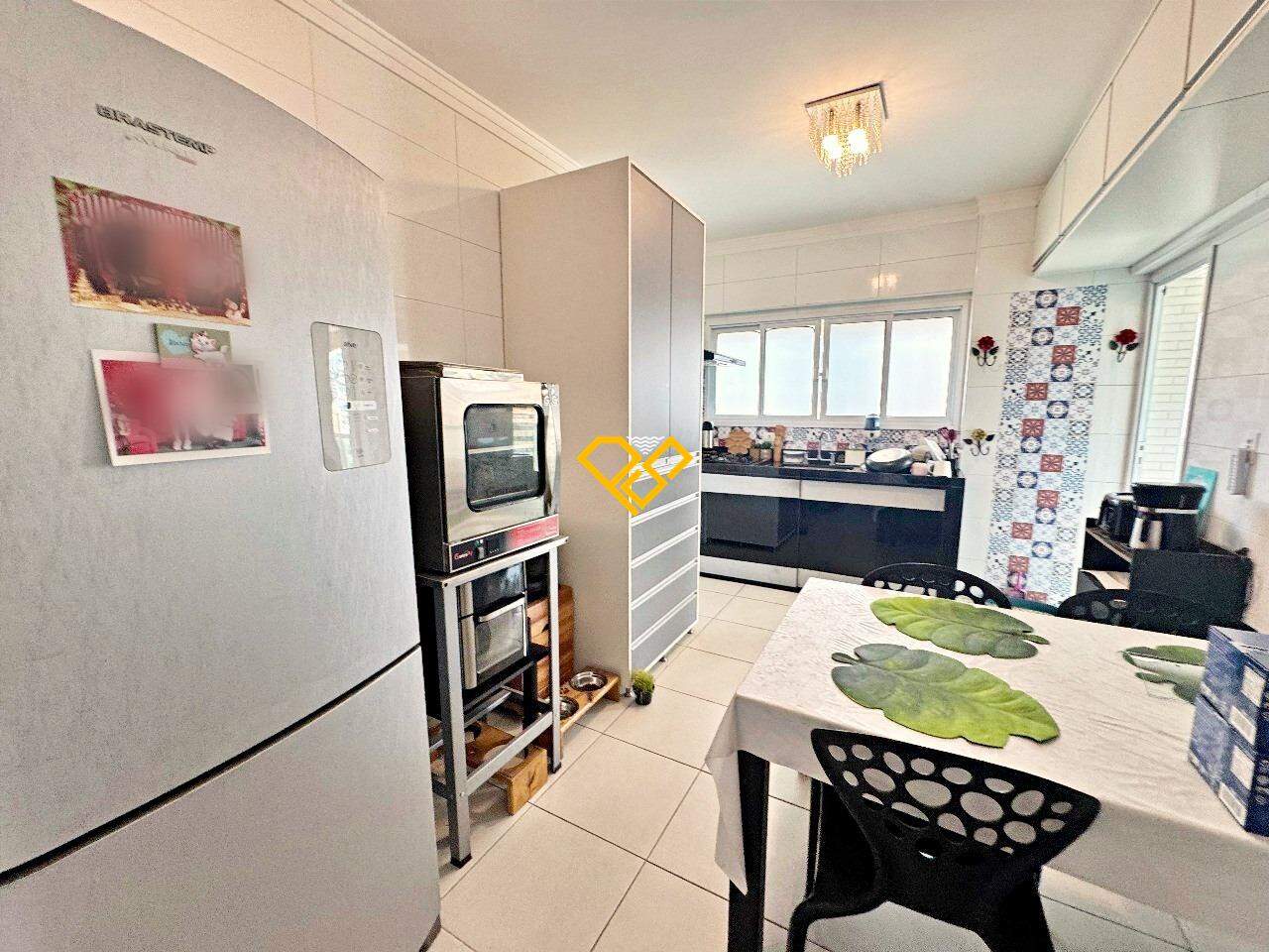Apartamento à venda no Gonzaga: Cozinha