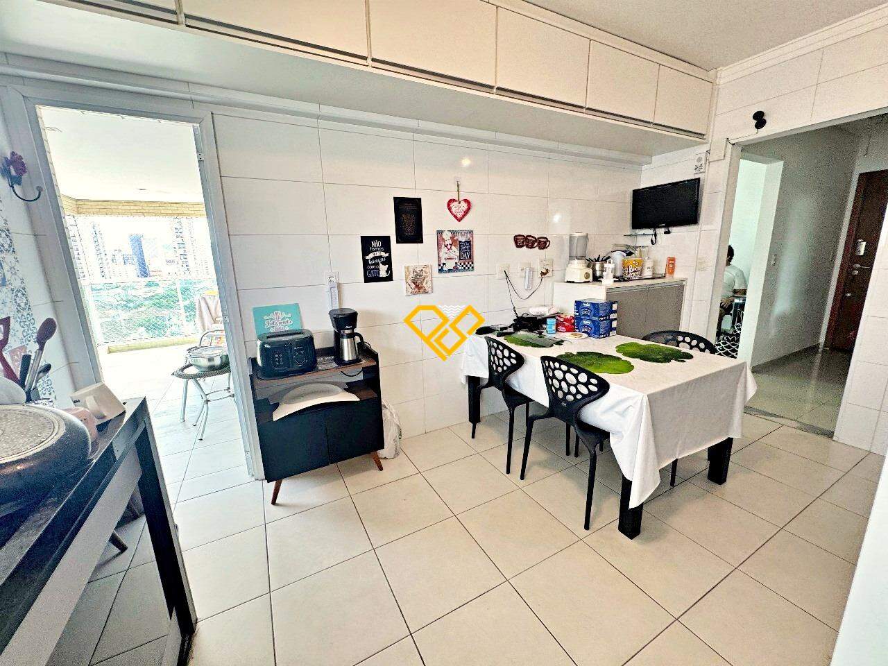 Apartamento à venda no Gonzaga: Cozinha